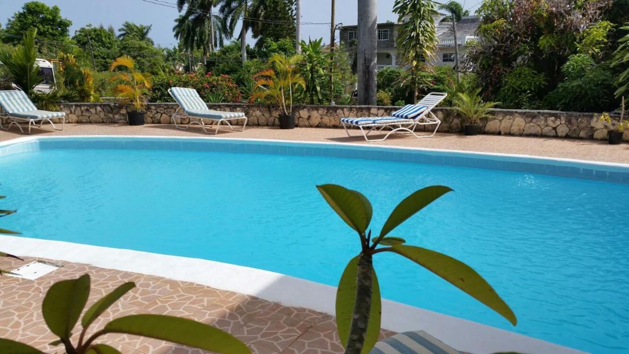 Chaudhry Holiday House מונטגו ביי מראה חיצוני תמונה