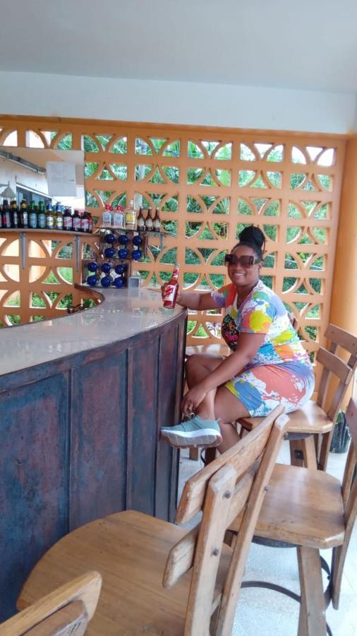 Chaudhry Holiday House מונטגו ביי מראה חיצוני תמונה